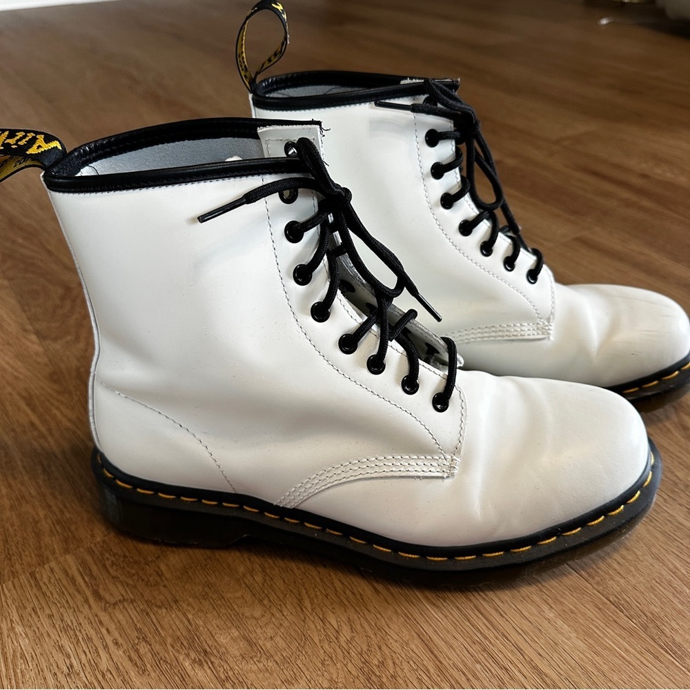 Dr Martens 1460 White Smooth Leather Boots Size 11 Men 12 Women Combat Grunge - Picture 6 of 16